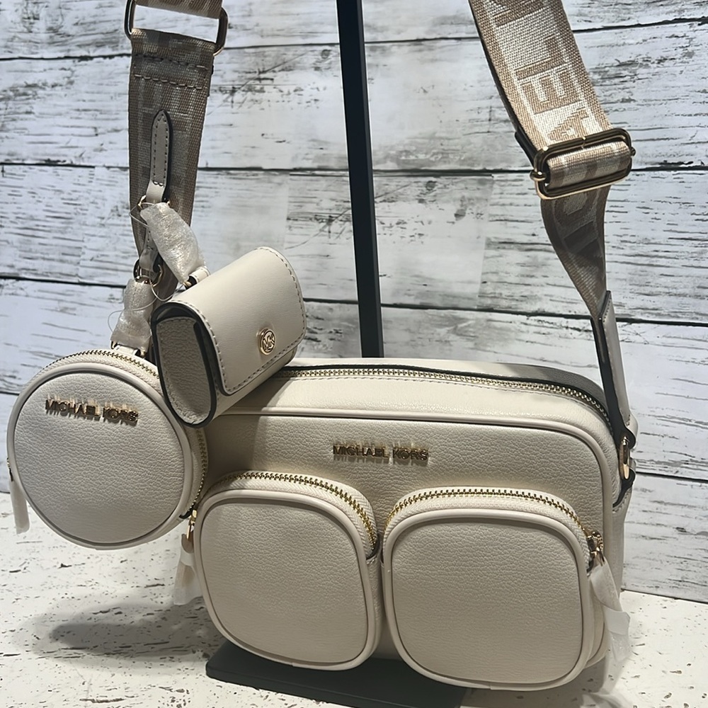 MICHAEL KORS JET SET MEDIUM CROSSBODY BAG  PURSE LT CREAM